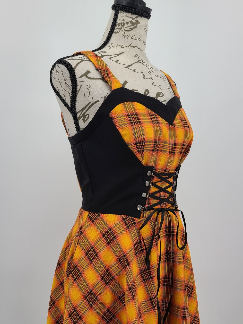Unique Vintage's Orchid Bloom Plaid Corset Bodice Fit & Flare Midi Dress Size 8 - Picture 4 of 12